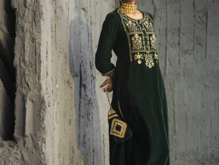 Juniper Green Velvet Festive Solid Embroidered Straight Kurta For Women Fashion